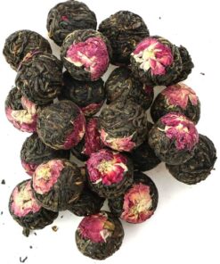 фото - Черный чай с лепестками розы (Розовый шар)