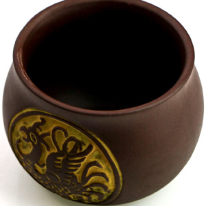 фото - Чашка глиняная  “Дракон и Феникс” Suzaku коричневая 80 мл.