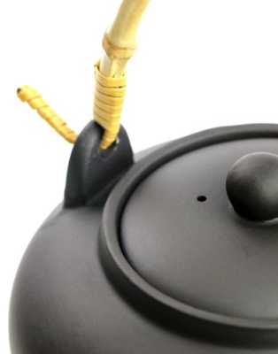 фото - Чайник заварювальний з бамбуковою ручкою, чорний ісин, 500 мл