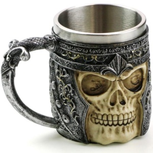 фото - чаша из полистоуна Череп в шлеме 14.5х9.5х11.5