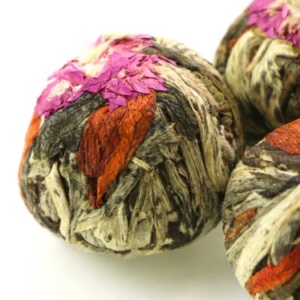 фото - связанній чай личи хризантем. 1шт. основа белій чай (Копировать)