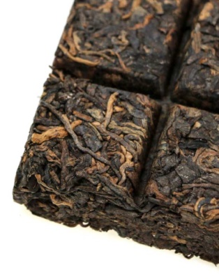 фото - Чай пуер, купаж Шу пуер ГАБА та Шу пуер Lova, 2023 року, плитка 200 г