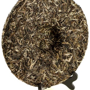 фото - Чай Шен пуер, китайський чай Гуань Юй, фабрика Ботанік, 2022, 357 г (Копировать)