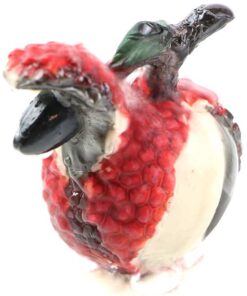 фото - Личи с огрызком (видимо гусеница не доела) меняет цвет размер  7х4х7см