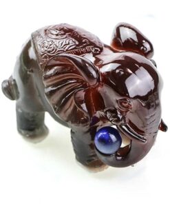 фото - слон меняет цвет. Зеленый