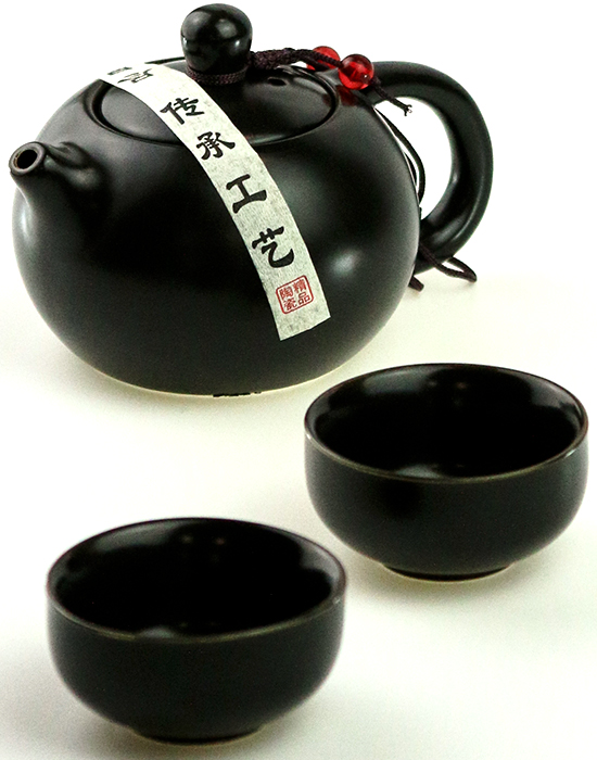 фото - Чайний сервіз дорожній, чайник Сі Ши 180 мл та 2 піали 50 мл, кераміка в нефритовій глазурі фото - Чайний сервіз дорожній, чайник Сі Ши 180 мл та 2 піали 50 мл, кераміка в нефритовій глазурі