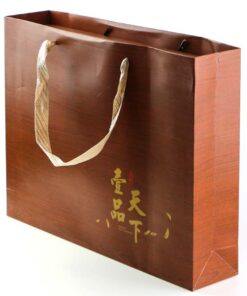 фото - Подарунковий набір з чаєм та сервізом