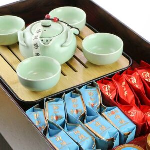 фото - пдарочный набор чая с сервизом