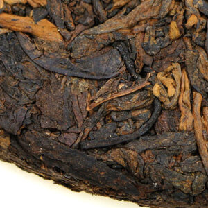 фото - Китайский чай Шу Пуэр Лао Тун Чжи, Старый Товарищ, фабрика Хайвань, партия номер 1, 2004 года, 357 г (Копировать)